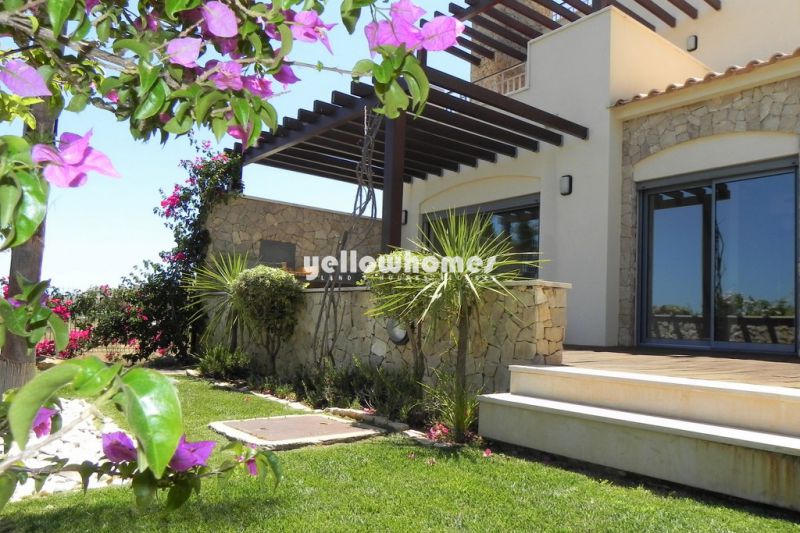 Beautiful golf fronted 3-bedroom townhouse with sea views in Vilamoura